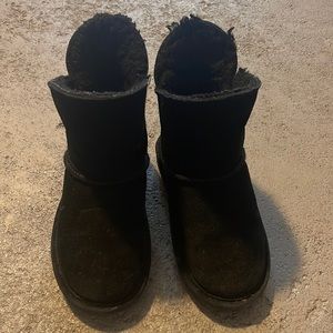 Toddler BearPaw Black Boots used but in New Condition Size 10.